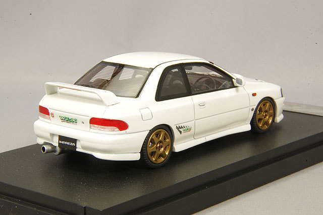 1/18 スバル インプレッサ WRX タイプR STiバージョン IV GC8