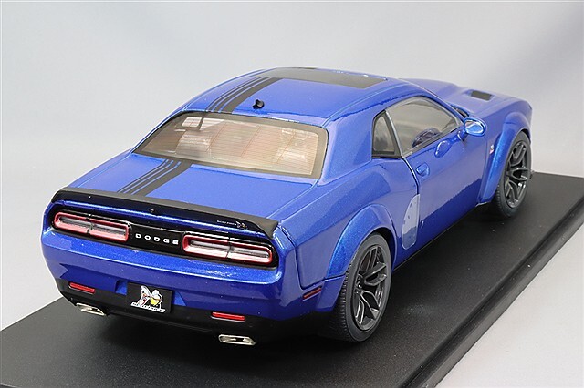 ソリド 1/18 ダッジ チャレンジャー R/T スキャットパック