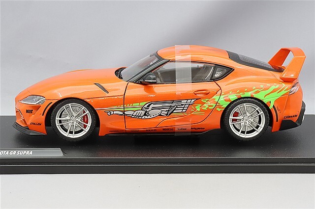 ソリド 1/18 トヨタ GR スープラ トリビュート 2024 オレンジ 左ハンドル