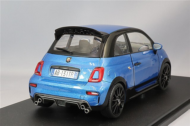 ソリド　SOLIDO アバルト　695 131 RALLY 1/18 ミニカー 1/18 Solido 2022 Fiat 695 Abarth Tributo 131 Rally (Blue