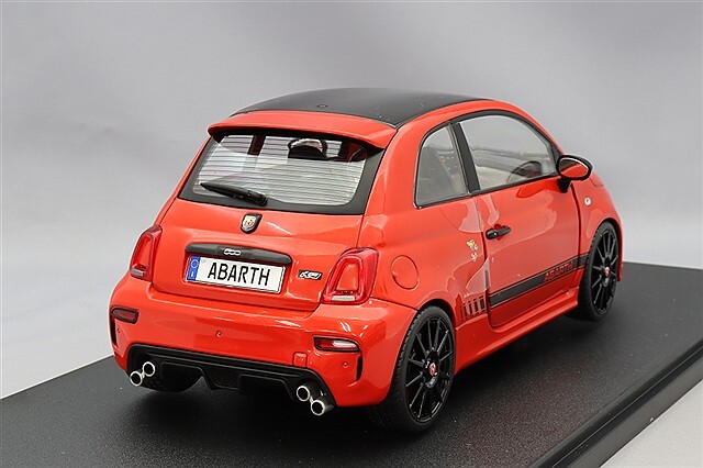ソリド 1/18 アバルト F595 2022 (マラネロレッド) Fiat F595 Abarth - Rosso Maranello - 2022 - Solido