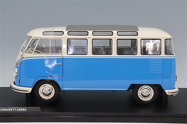 ソリド 1/18 VW T1 バン ゴーストハンターズ マシン トレーラー付 ソリド 1/18 VW T1 バン ゴーストハンターズ マシン トレーラー付