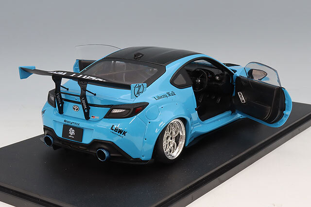 ソリド 1/18 トヨタ GR86 LBWK ボディキット 2024 ブルー