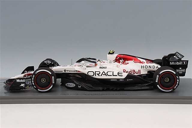 スパーク 1/18 オラクル レッドブルレーシング RB21 2025 F1 日本GP