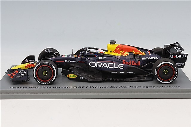 スパーク 1/43 オラクル レッドブル レーシング RB21 2025 F1 エミリア