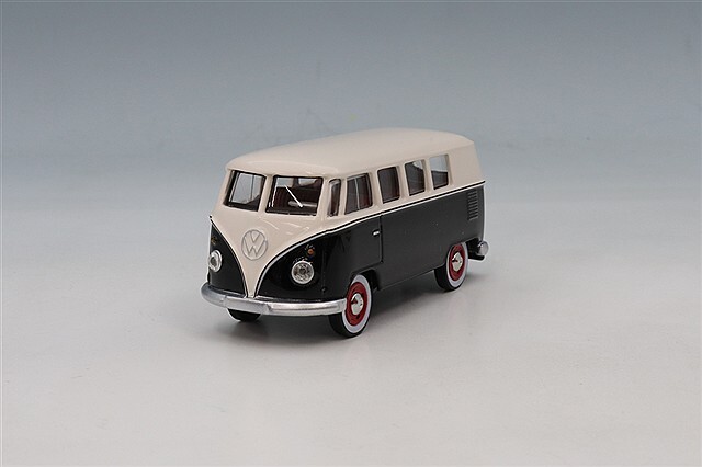 シュコー 1/64 フォルクスワーゲン T1 バス ブラック/ホワイト