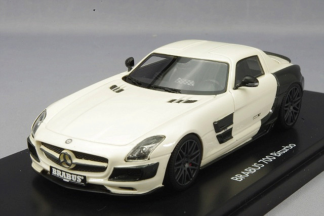 シュコー 1/43 メルセデスベンツ ブラバス 700 ホワイト