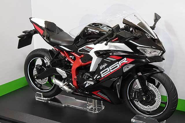 川崎 ジャネット スカイネット 1/12 完成品バイク KAWASAKI Ninja ZX-25R ライム