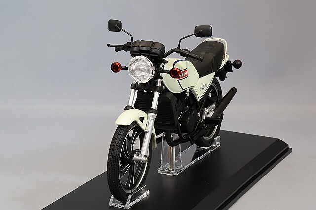 青島文化教材社 スカイネット ヤマハ RZ250 ニューパールホワイト Yamaha RZ250 ニューヤマハブラック｜株式会社 青島文化教材社