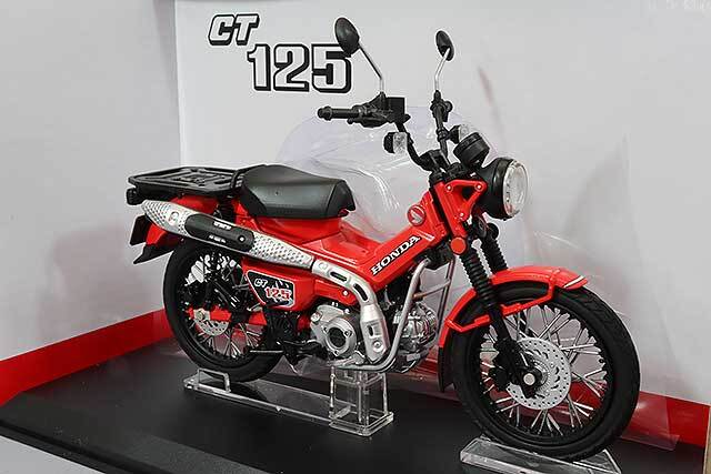 福岡近郊ct125 外装一式　レッド　ハンターカブ CT125 ハンターカブ（グローイングレッド）簡単に車両と足つきを