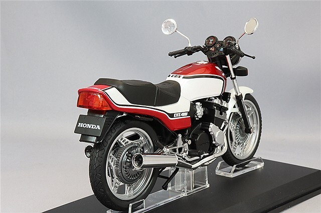 アオシマ スカイネット 1/12 ホンダ CBX400F パールキャンディレッド Honda CBX400F モンツァレッド｜株式会社 青島文化教材社