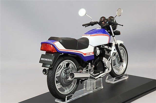 アオシマ スカイネット 1/12 ホンダ CBX400F パールキャンディブルー Amazon | 青島文化教材社 スカイネット 1/12 完成品バイク Honda