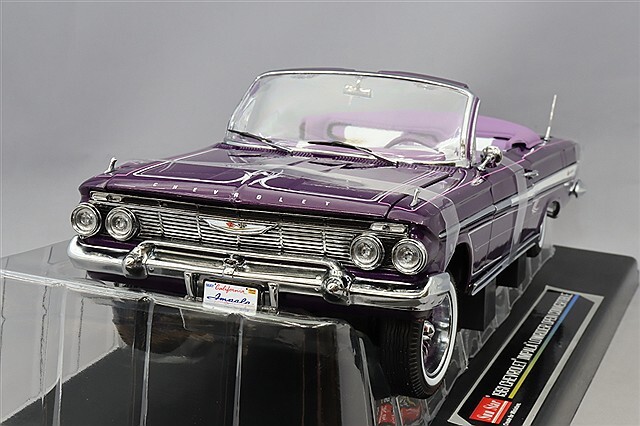 1961 シボレー・インパラ・コンバーチブル・ローライダー (パープル