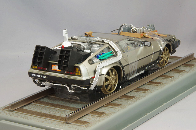 サンスター 1/18 デロリアン DMC 12 
