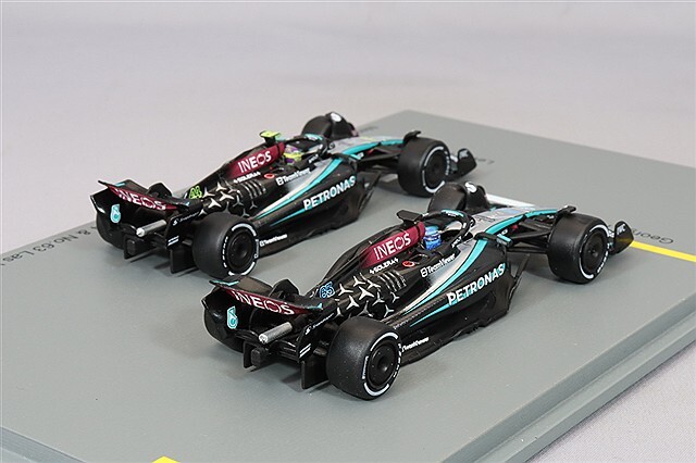メルセデス AMGペトロナス F1 2024チーム ポロ - ブラック メルセデスAMGペトロナス F1チーム ポロシャツ （ブラック