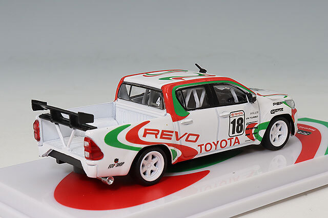 Tarmac 1/64 トヨタ ハイラックス ホワイト #18