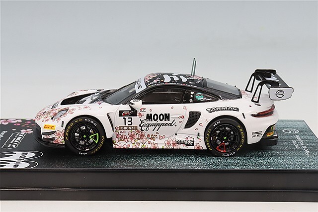 Tarmac 1/64 ポルシェ 911 GT3R ファントム グローバル レーシング