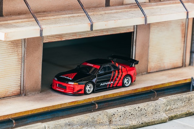 Tarmac 1/64 日産 スカイライン GT-R R32 ワイドボディ アドバン