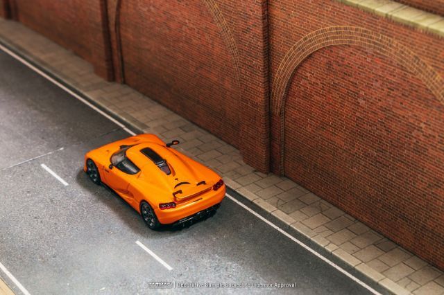 Tarmac 1/64 ケーニグセグ CC850 オレンジ