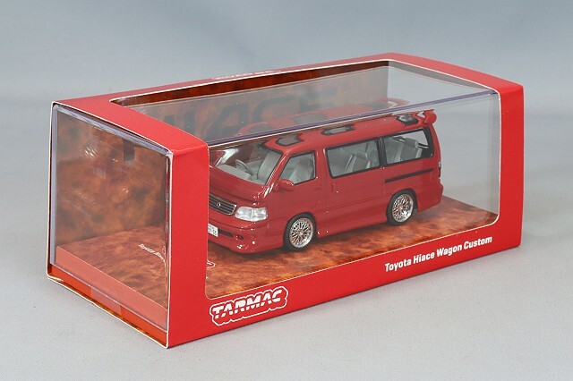 Tarmac 1/64 トヨタ ハイエース ワゴン カスタム レッド