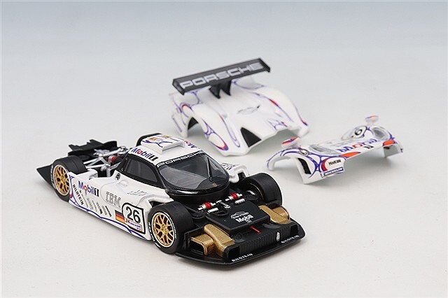 Trends Hobby 1/64 ポルシェ 911 GT1 LM 1998