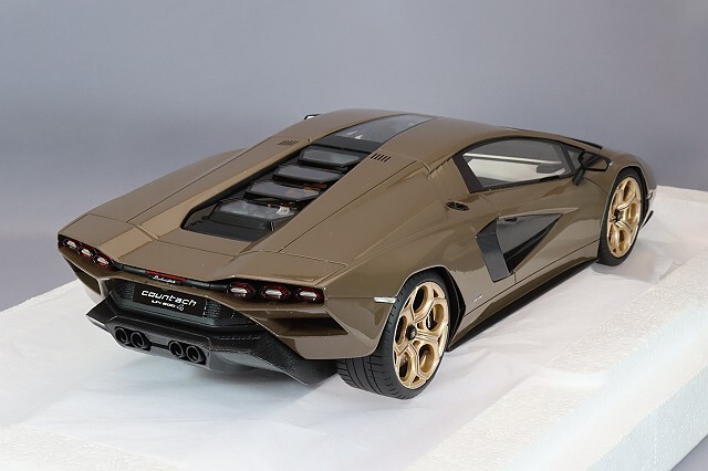 TOP SPEED 1/18 ランボルギーニ カウンタック LPI 800-4 ダークブロンズ