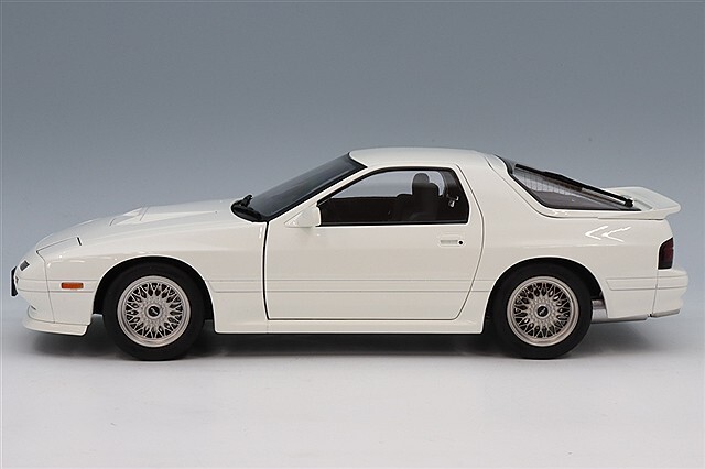 WHELART 1/18 マツダ サバンナ RX-7 (FC) アンフィニ ホワイト 右ハンドル