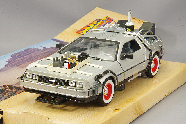 WELLY 1/24 デロリアン DMC-12 バックトゥ・ザ・フューチャー
