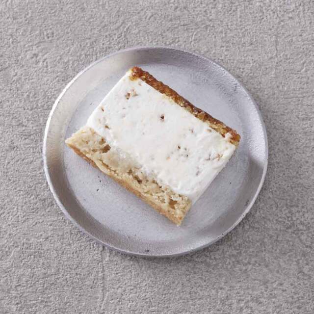 LOLセミフレッドケーキカット_1000_1000