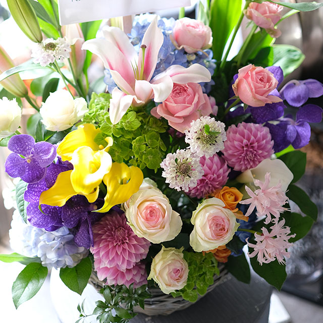 バスケット｜フラワーアレンジメント｜季節花おまかせ｜30,000円｜1529077