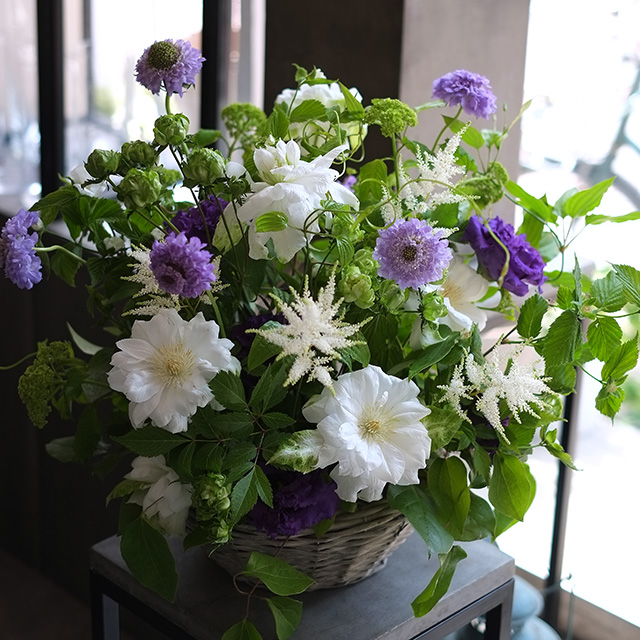 お悔やみの花　パープル