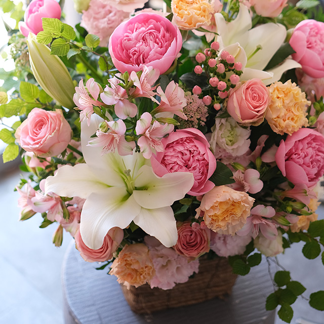バスケット｜フラワーアレンジメント｜季節花おまかせ｜30,000円｜1529078