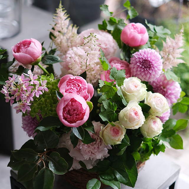 バスケット｜フラワーアレンジメント｜季節花おまかせ｜25,000円