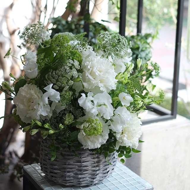 バスケット｜フラワーアレンジメント｜季節花おまかせ｜お祝・お供