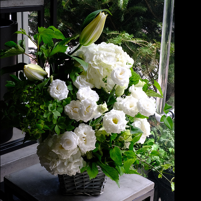 お供え花ホワイトグリーン