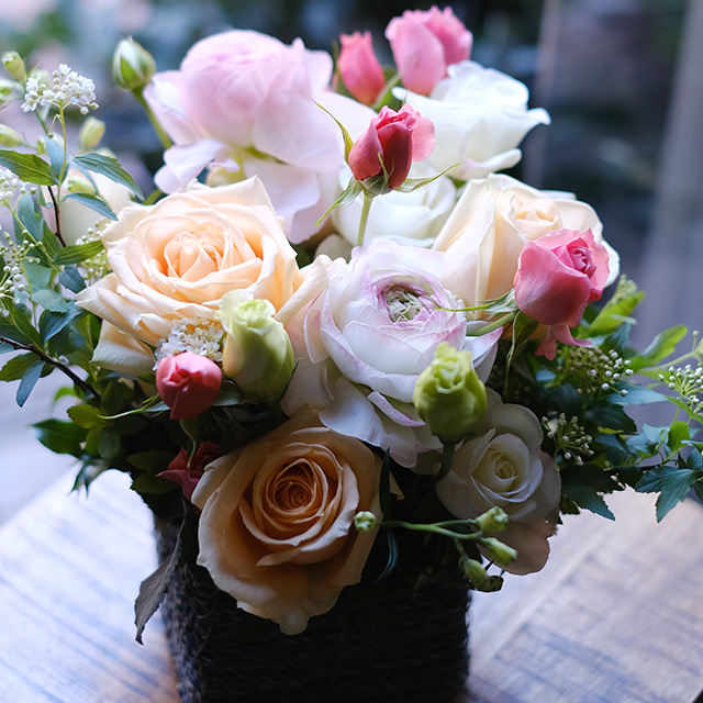 バスケット｜フラワーアレンジメント｜季節花おまかせ｜誕生日・記念日