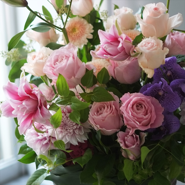 バスケット｜フラワーアレンジメント｜季節花おまかせ｜東京23区のみ