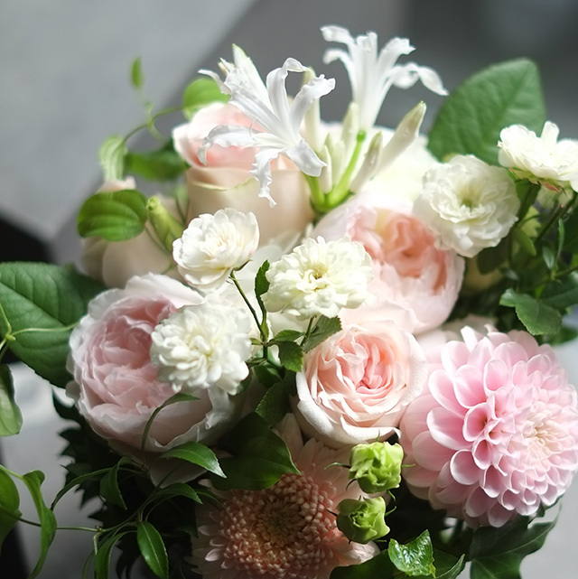 バスケット｜フラワーアレンジメント｜季節花おまかせ｜誕生日・記念日