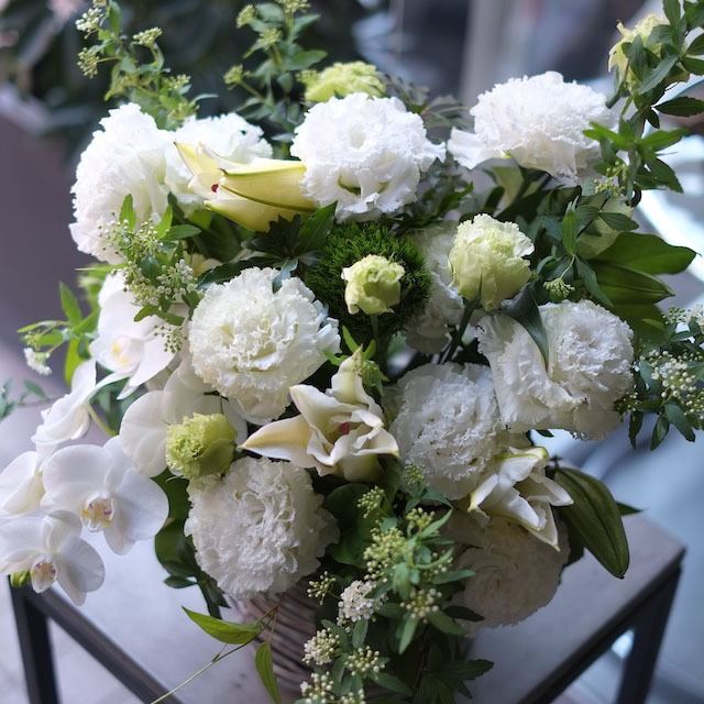 トルコキキョウのフラワーアレンジメント