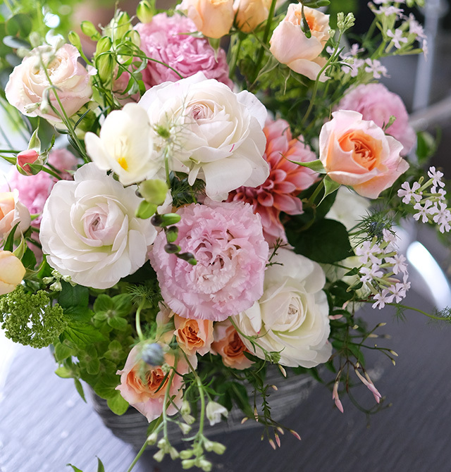バスケット｜フラワーアレンジメント｜季節花おまかせ｜御祝いの花