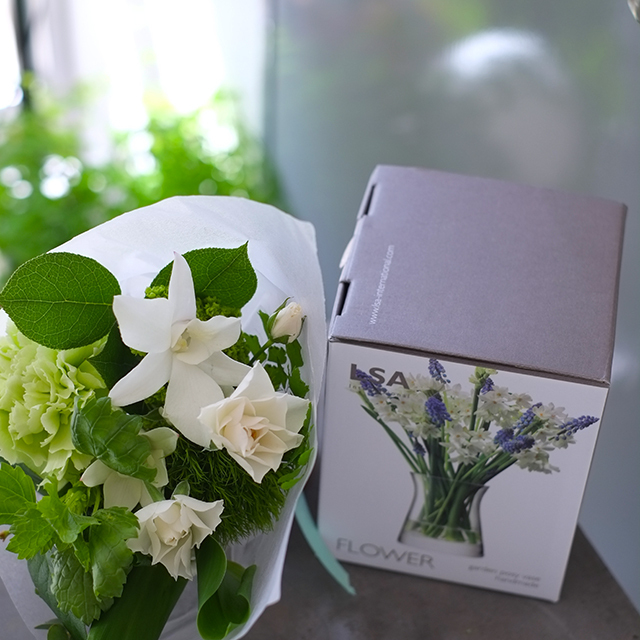 花瓶付き花束｜FlowerGardenPosyVase｜季節花おまかせ｜7,000円｜V15129001