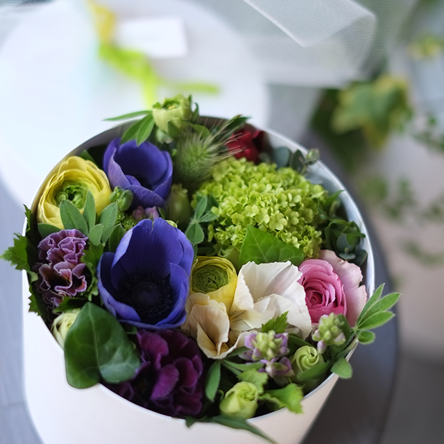 ボックスフラワーアレンジメント フラワーギフト Iconicflower