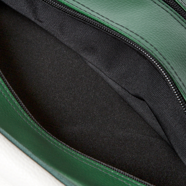 国美品　JONES ジョーンズ　緑白 シューズバッグ　一度使用のみ JONES(ジョーンズ）- SHOES CASE(シューズケース）- Classic