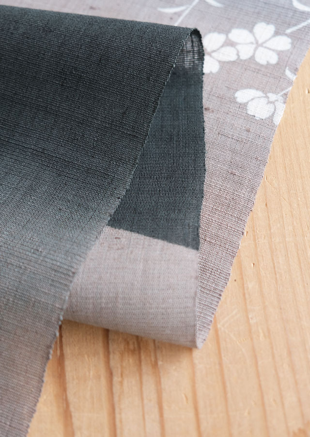 ろうけつ染めのれん「桜月夜」