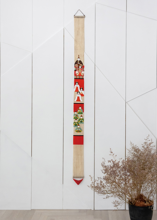 洛粋細タペ「雛段飾り」