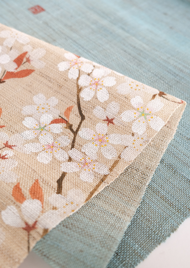 花タペストリー　手染め 手染め麻細タペ「紫陽花手水」 [京都洛柿庵オンラインショップ]