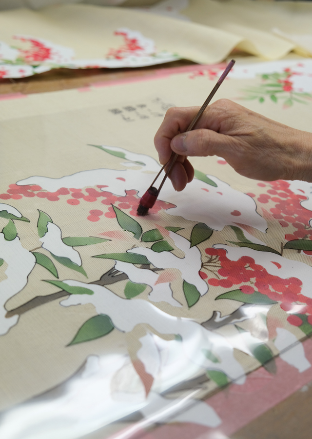 タペストリー「雪持ち南天」