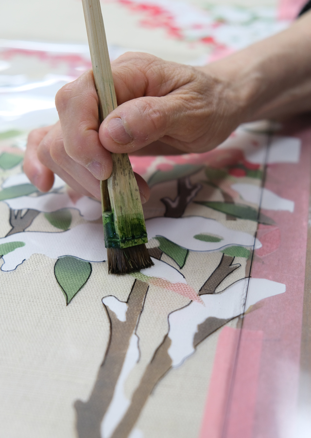 タペストリー「雪持ち南天」