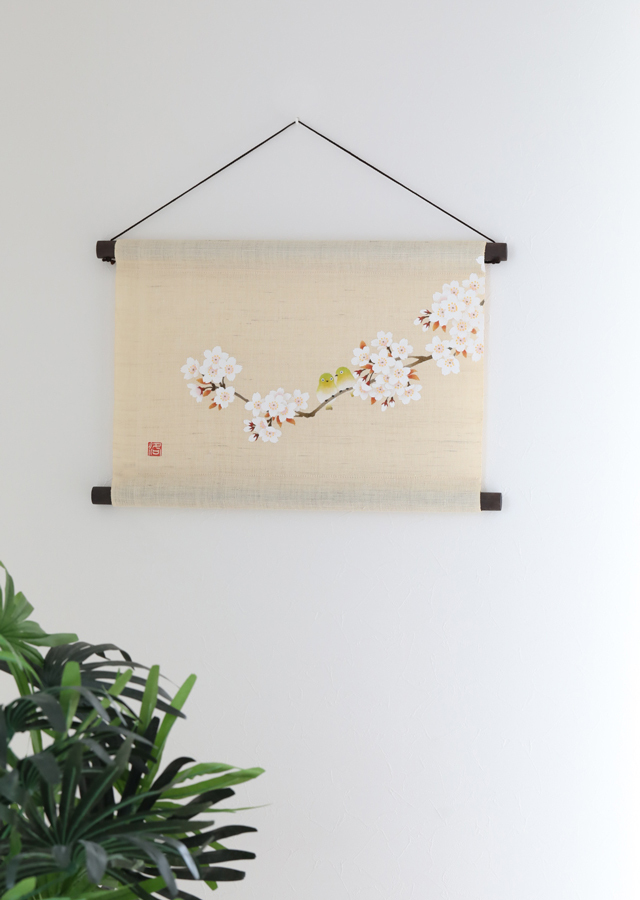 手描きタペストリー「メジロに染井吉野」