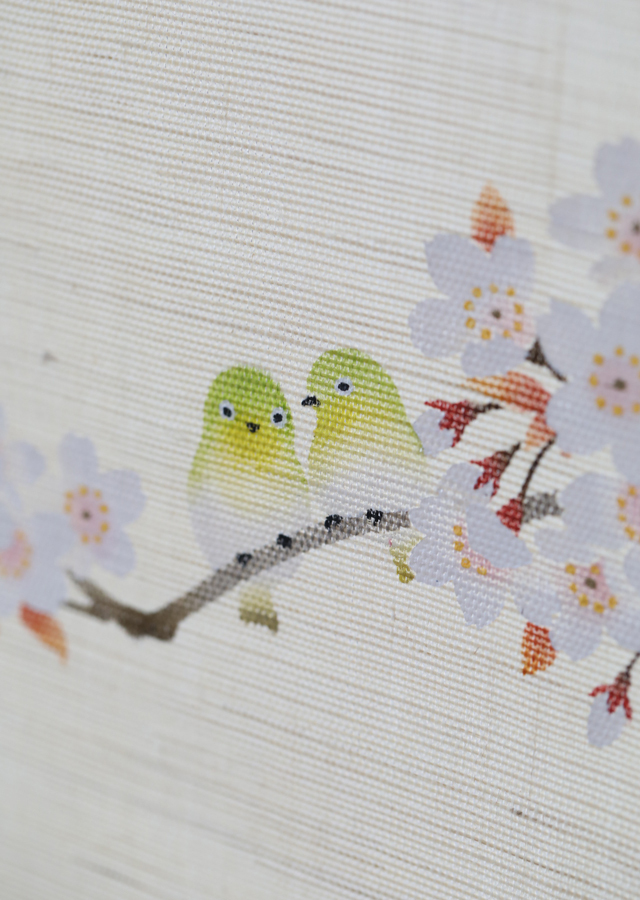 手描きタペストリー「メジロに染井吉野」